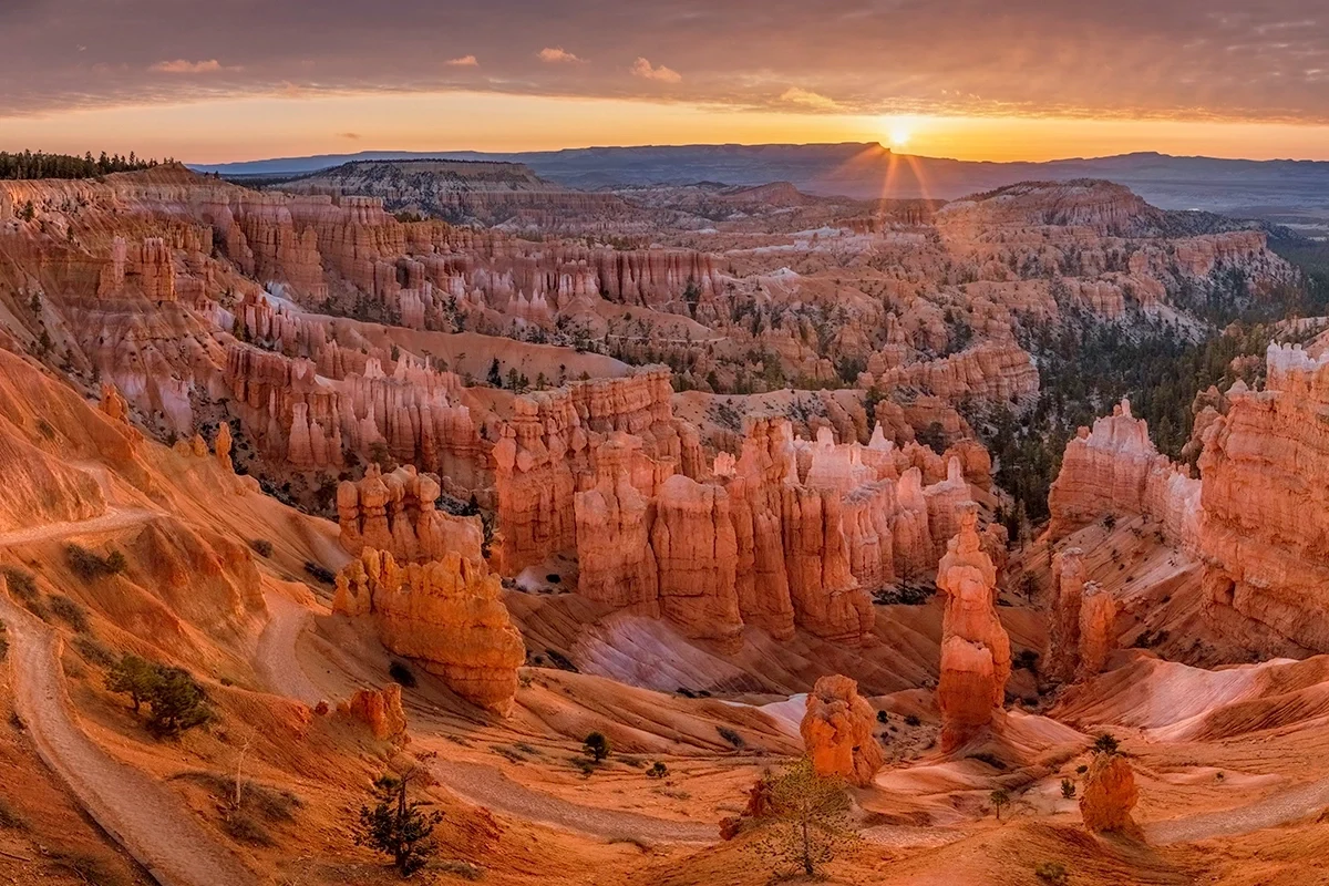 Bryce-Canyon-National-Park-Sunrise